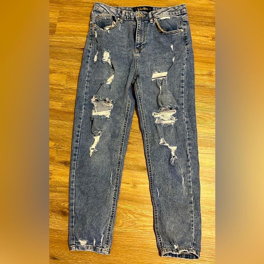 Indigo Rein Distressed Jeans